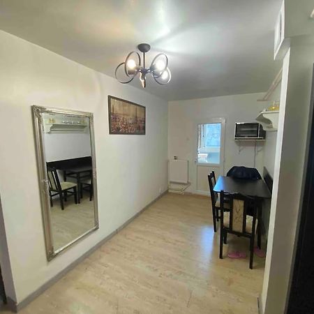 The Urban Hub 1 Apartment Iasi Luaran gambar